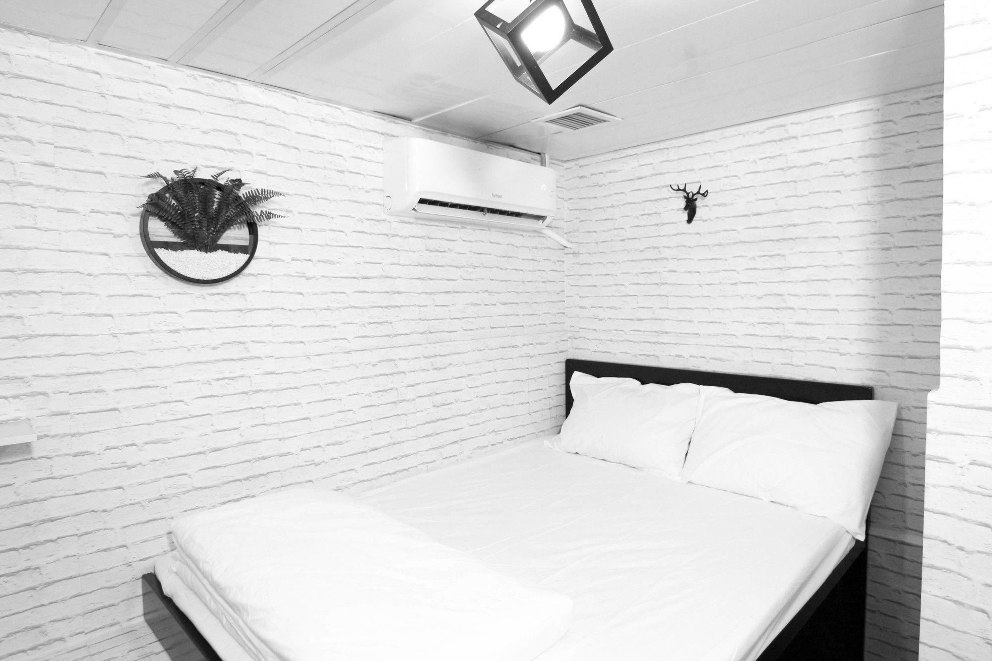 Cozy Inn Jordan Station Hong Kong Exterior photo